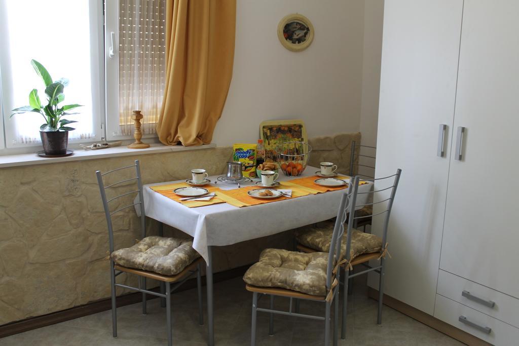 Apartment Devivi Adris Split Kamer foto